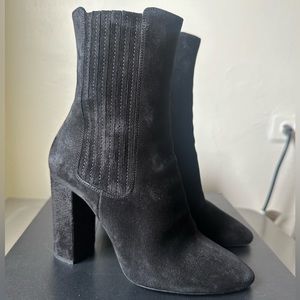 Yves Saint Laurent Booties - 37.5
